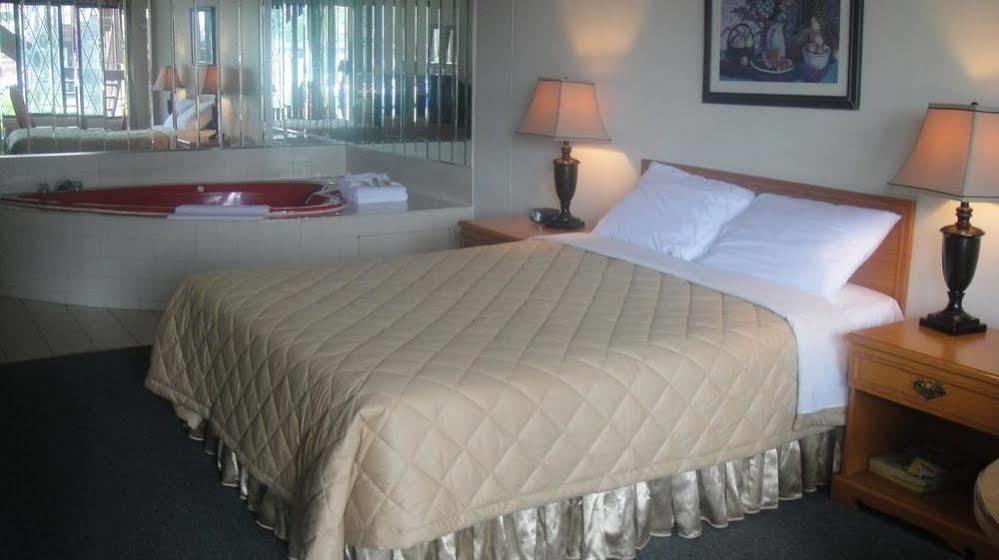 7 Days Inn Niagara Falls Ніагара-Фоллс Екстер'єр фото